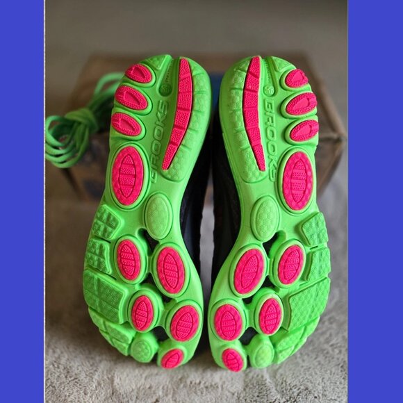 Brooks PureConnect 2 All Terrain Pink/Green Gecko Split-Toe Road Runner 1201321B - Picture 13 of 16